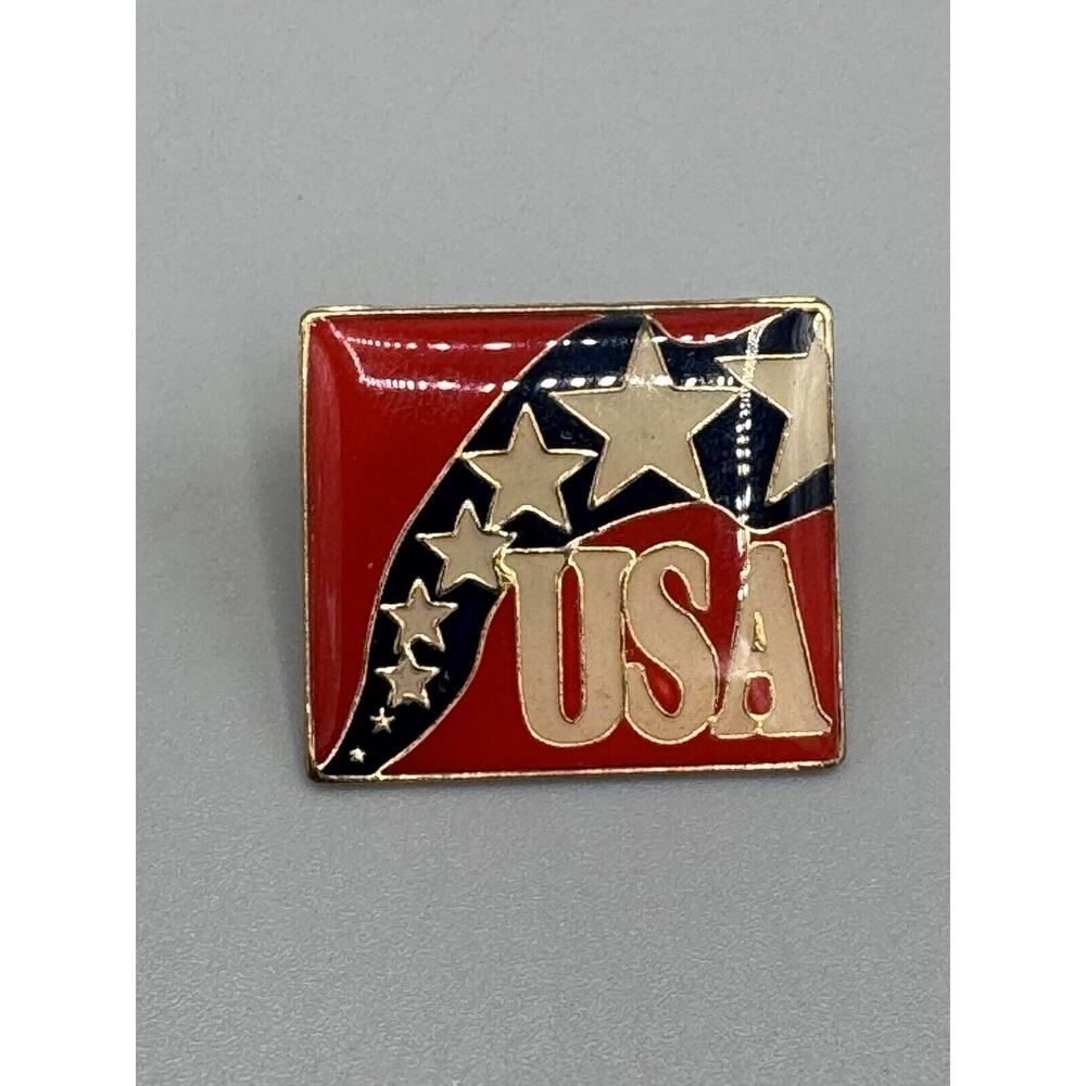 Vintage American Flag United States USA Stars And Stripes Lapel Pin